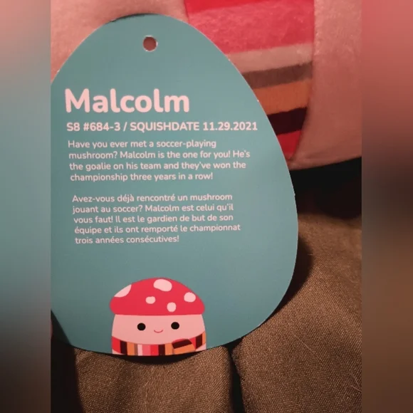 Malcom w/ Scarf Squishmallow - Picture 4 of 4